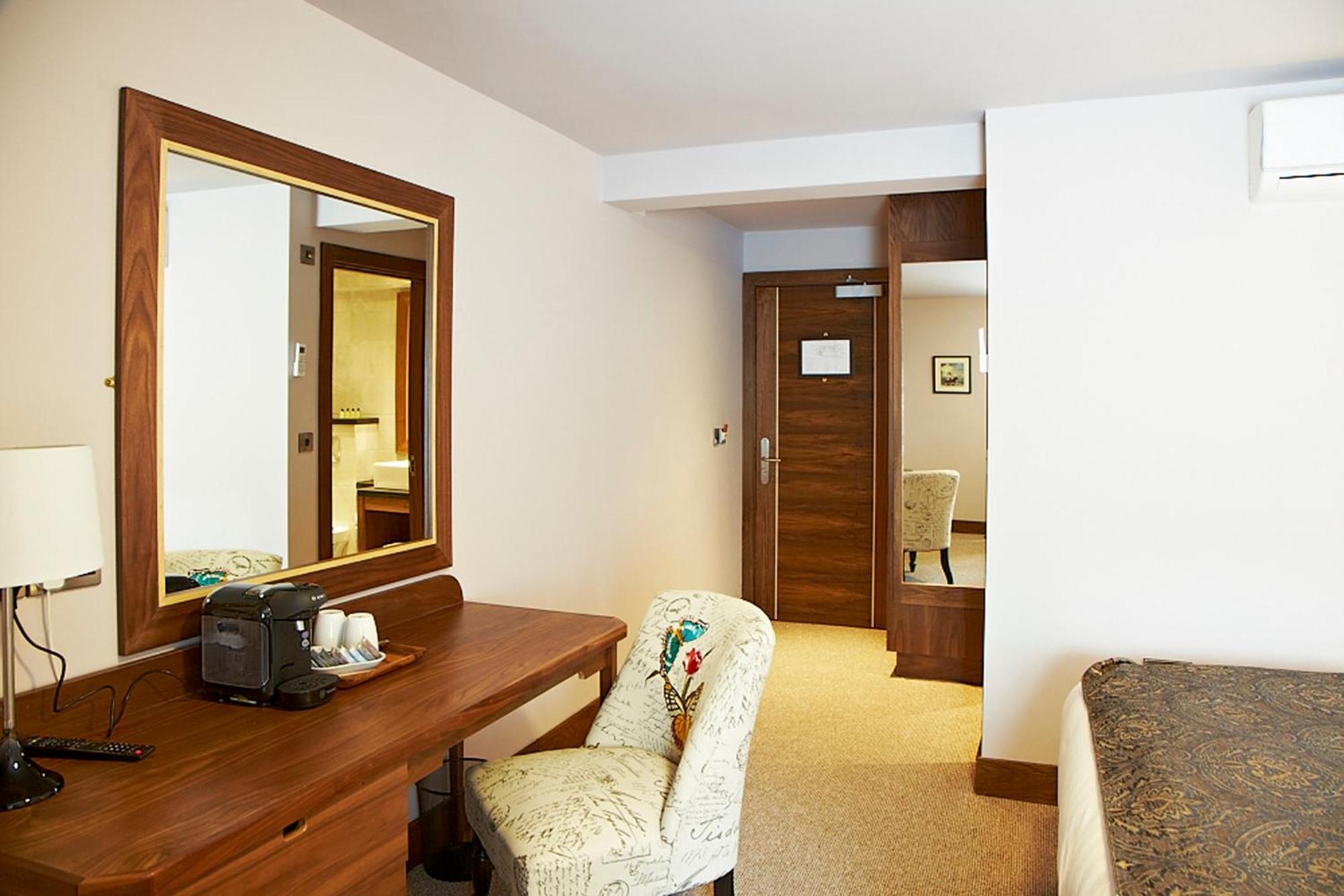 Clody Lodge Банклоді Екстер'єр фото